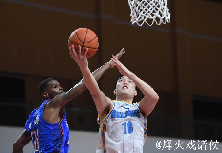 张才仁再度上篮得手，北京末节狂轰20-7&领先优势扩大至31分