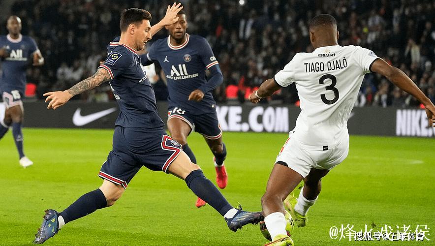 法甲-门德斯世界波破门 巴黎圣日耳曼战平里尔